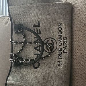 CHANEL 31 Rue Cambon Tote Bag